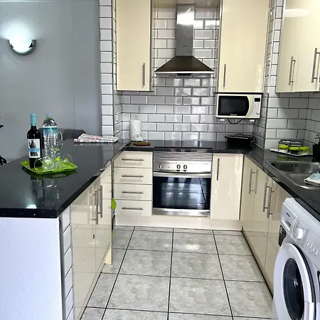 Estudio Cristianos-tenerife- לוס כריסטיאנוס